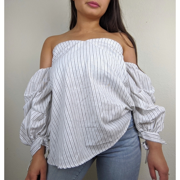 Forever 21 Tops - Essue X Forever 21 Woven Off the shoulder Top NWT!